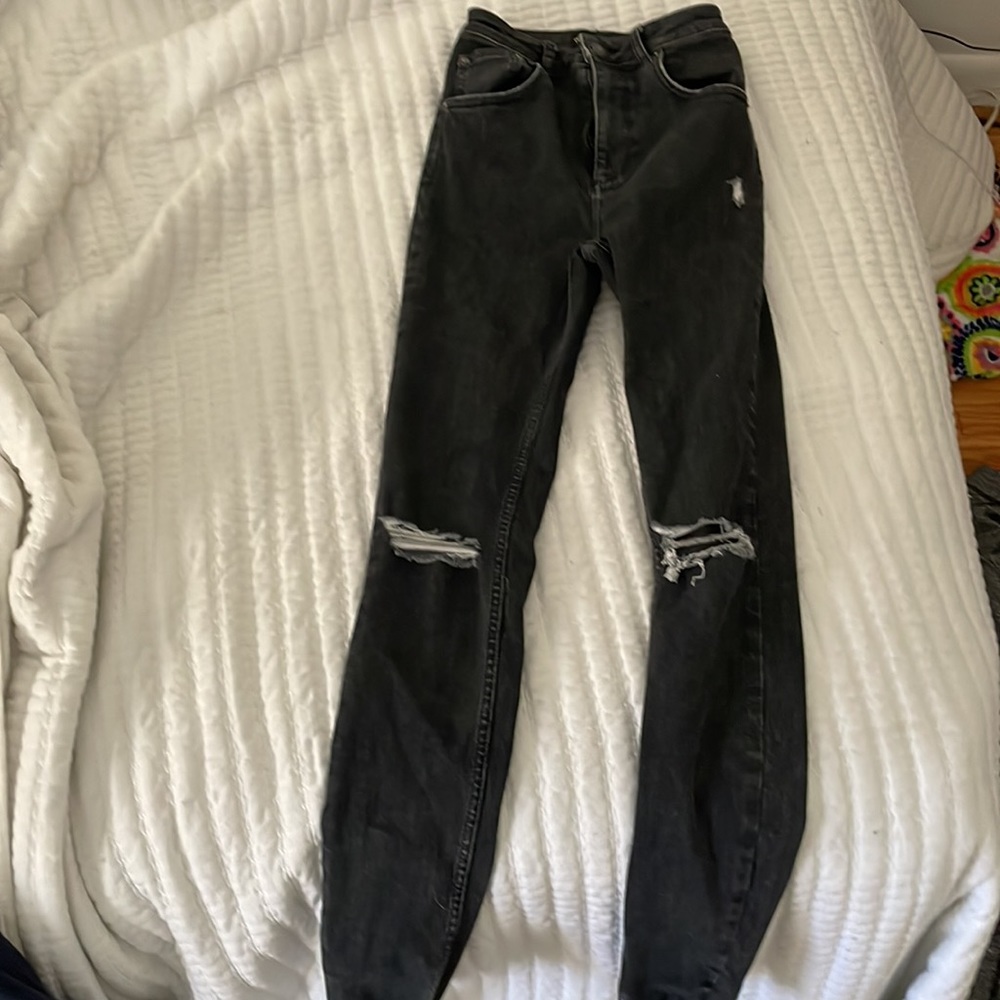 Too small never worn.